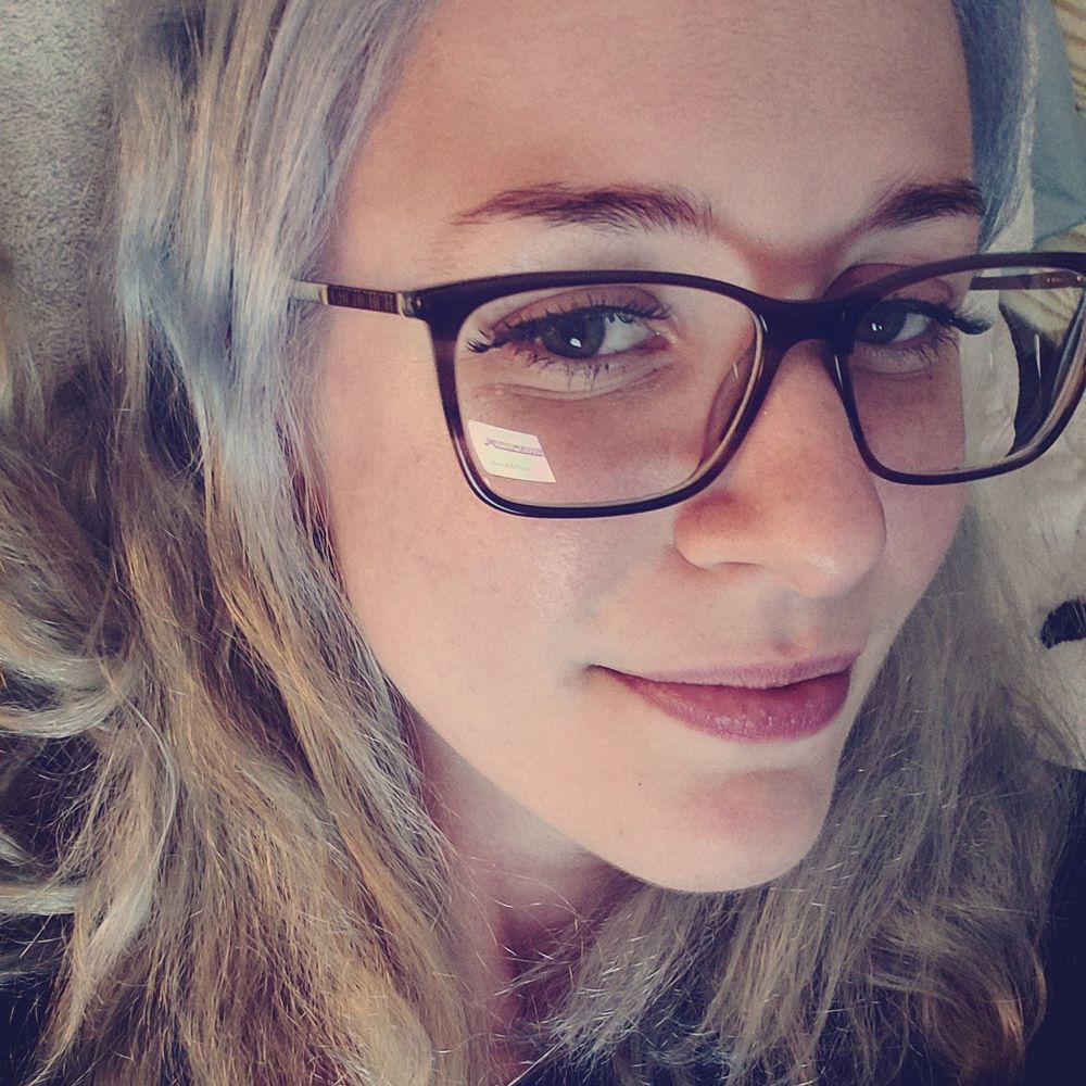 Meet your Posher, Dakota